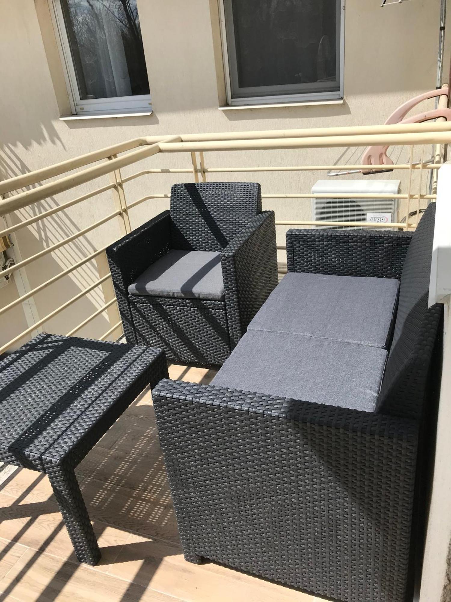 Boruzs Apartment